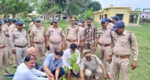 हरिद्वार वन प्रभाग में मनाया गया वन महोत्सव, स्कूली छात्र छात्राओं द्वारा पर्यावरण के संरक्षण व संवर्धन का लिया गया संकल्प