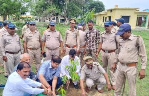 हरिद्वार वन प्रभाग में मनाया गया वन महोत्सव, स्कूली छात्र छात्राओं द्वारा पर्यावरण के संरक्षण व संवर्धन का लिया गया संकल्प