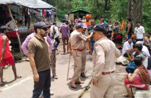 वन्यजीव संरक्षण व संवर्धन को अतिक्रमणकारियों की खुली चुनौती, नीलकंठ पैदल मार्ग पर अवैध दुकाने बनी संकट