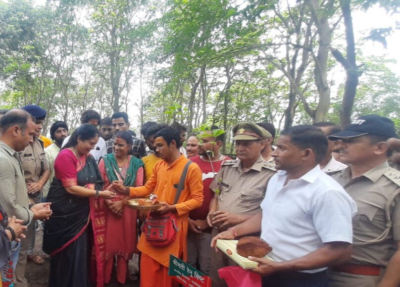 हरेला के तहत राजाजी टाइगर रिजर्व में आयोजित हुए कई कार्यक्रम, पर्यावरण बचाने को लिया गया संकल्प