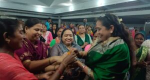 आंदोलनकारी भावना पांडेय ने महिलाओं ने धूमधाम से मनाया तीज कार्यक्रम