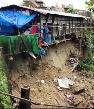 भारी बारिश बनी आफत, चंडी देवी के पास पुश्ता ढहा ,प्रसाशनिक टीम मौके पर