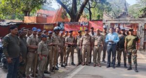 सोनार कोठी जा रहे श्रद्धालुओ को राजाजी प्रसाशन ने रोक, प्रतिबंधित क्षेत्र में पूजा अर्चना को लेकर हर वर्ष होती है नोकझोक