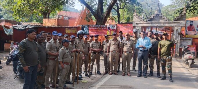 सोनार कोठी जा रहे श्रद्धालुओ को राजाजी प्रसाशन ने रोक, प्रतिबंधित क्षेत्र में पूजा अर्चना को लेकर हर वर्ष होती है नोकझोक