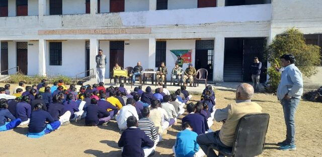 हरिद्वार वन प्रभाग ने की फायर सीजन की तैयारी शुरू, स्कूलों व गुज्जरों के डेरो पर वन अग्नि सुरक्षा सप्ताह का किया आयोजन