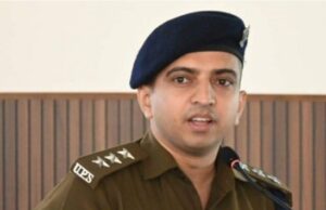 कांवड़ सुरक्षा में तैनात सीओ हुए घायल, तेज रफ्तार बाइक की चपेट में आये,मैक्स में चल रहा उपचार