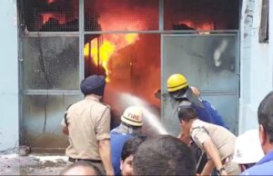 मेटल कोटिंग फैक्ट्री मे लगी आग, कई दमकल गाड़ियों ने पाया आग पर काबू, बड़ा हादसा टला