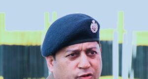 हरिद्वार मे नकली शराब फैक्ट्री का भंडाफोड़, एक गिरफ्तार, 400 लीटर एलकोहोलिक केमिकल बरामद