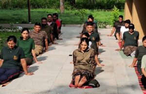 राजाजी मे भी अंतर्राष्ट्रीय योग दिवस की धूम, वन कर्मियों ने सीखे योग के गुर