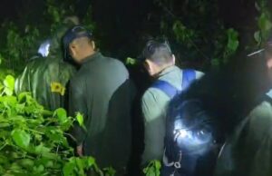 जंगल मे भटके युवकों को एसडीआरफ व राजाजी प्रसाशन ने किया रेसक्यू